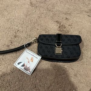 NWT Dooney & Bourke Clutch
